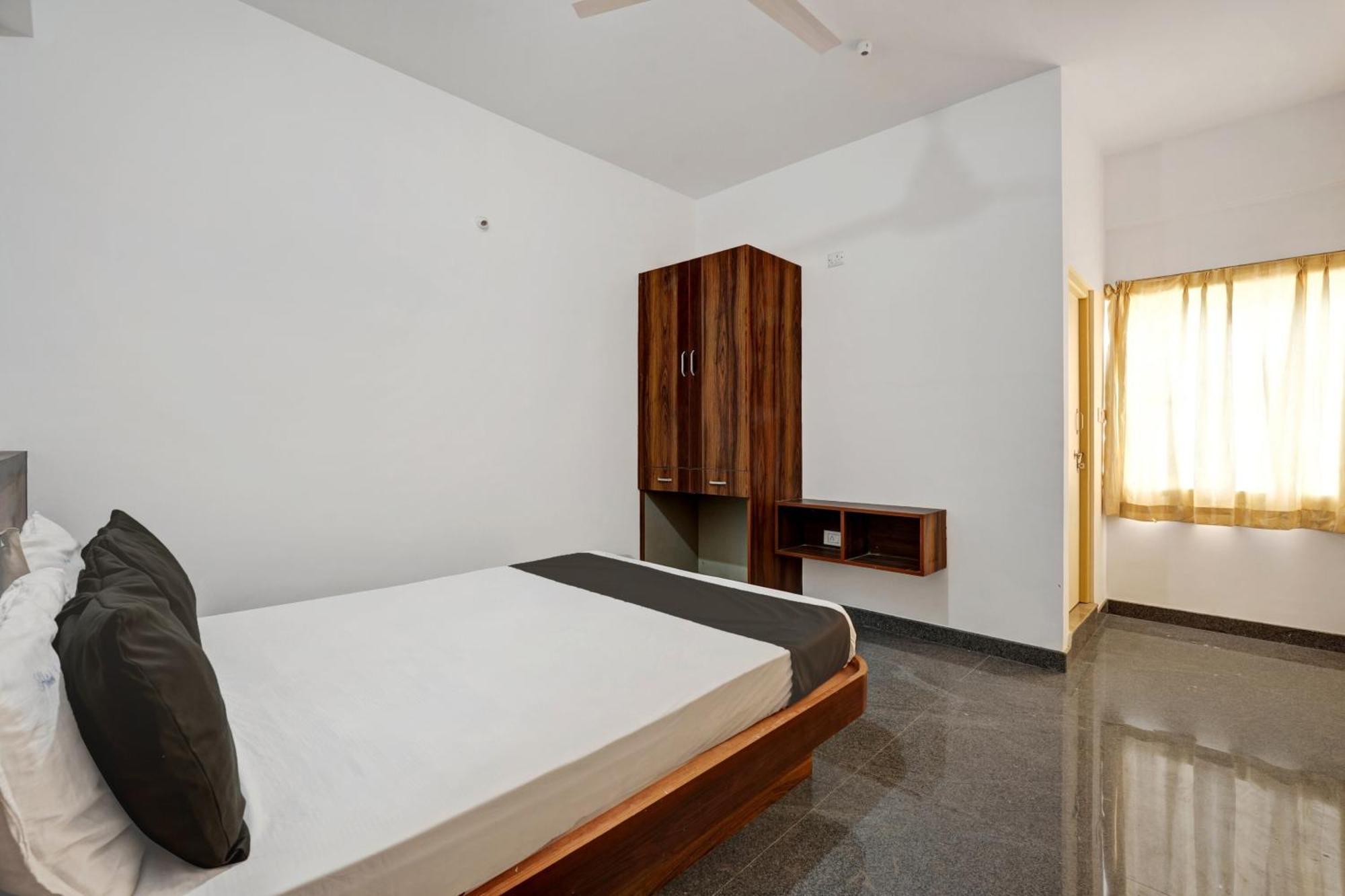 Oyo Hotel Bungalow Inn Lodging & Boarding Bangalore Exteriör bild