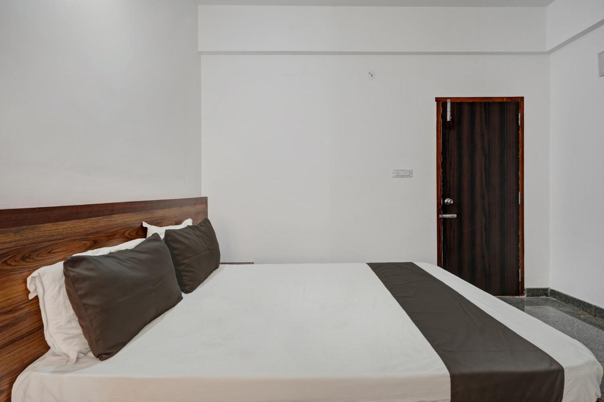 Oyo Hotel Bungalow Inn Lodging & Boarding Bangalore Exteriör bild