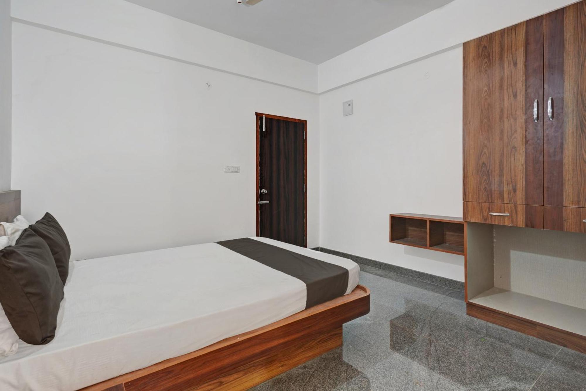 Oyo Hotel Bungalow Inn Lodging & Boarding Bangalore Exteriör bild