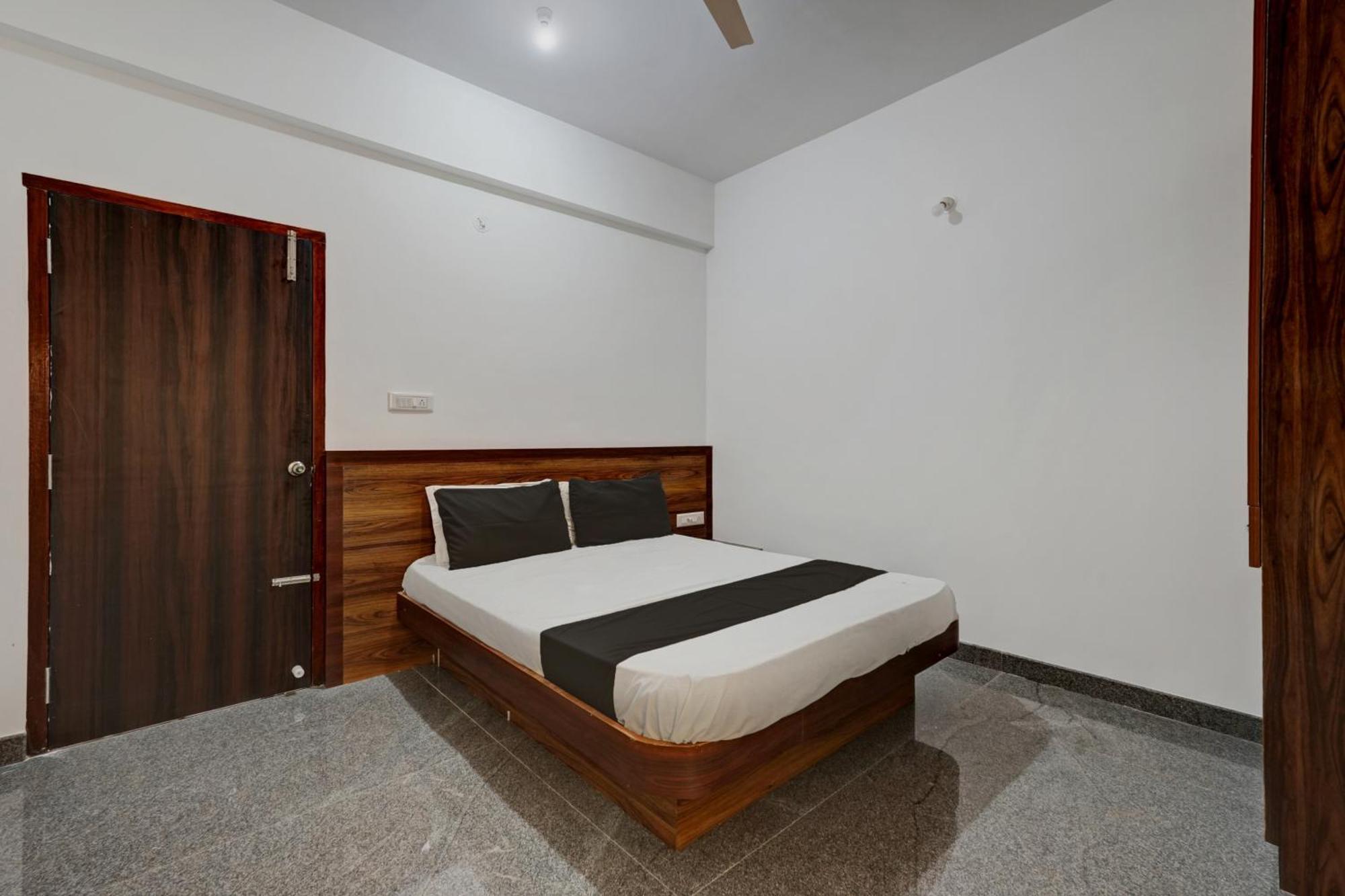 Oyo Hotel Bungalow Inn Lodging & Boarding Bangalore Exteriör bild